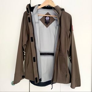 Canada Goose Rain Jacket S